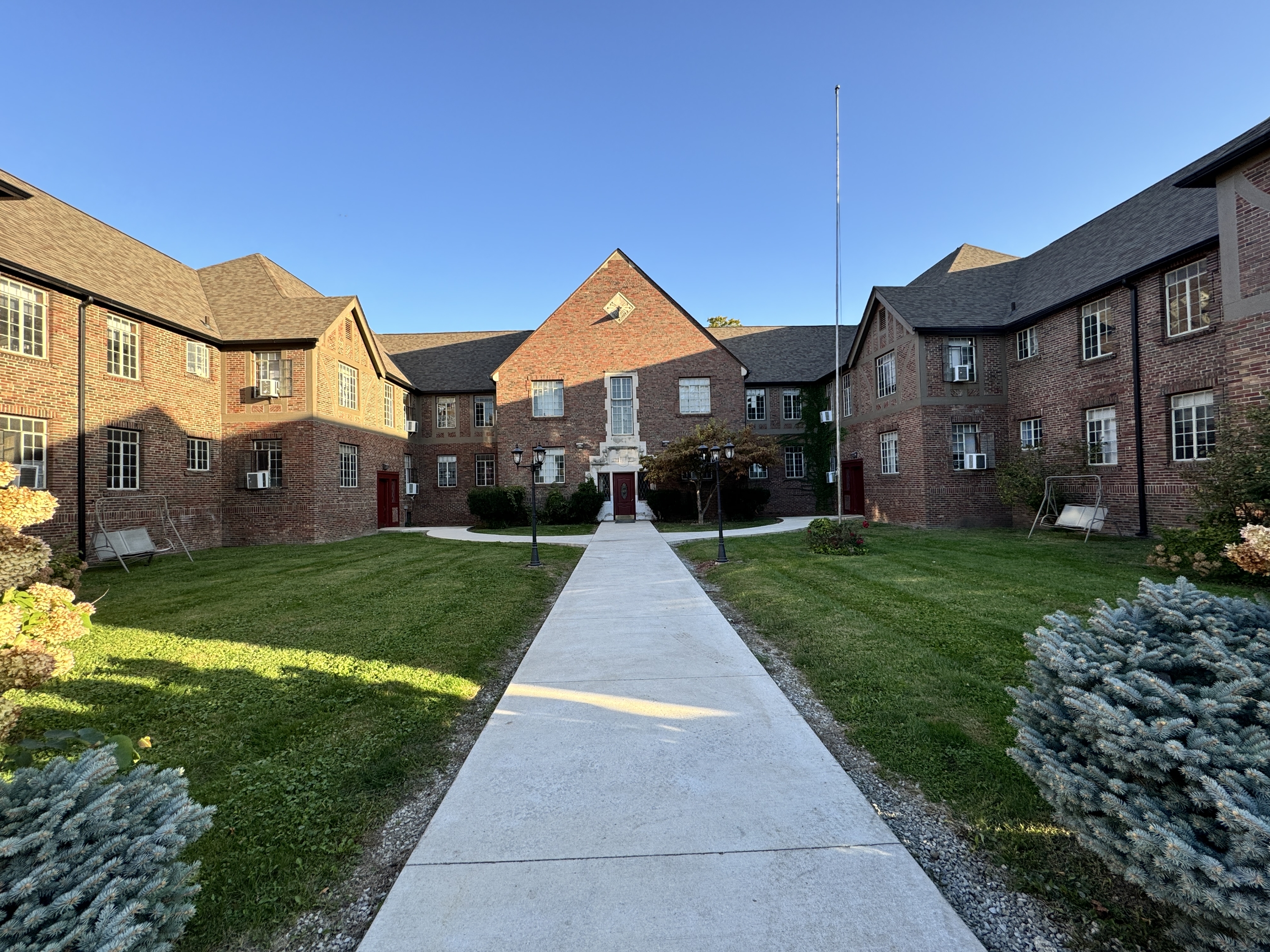 718 West Mulberry Street