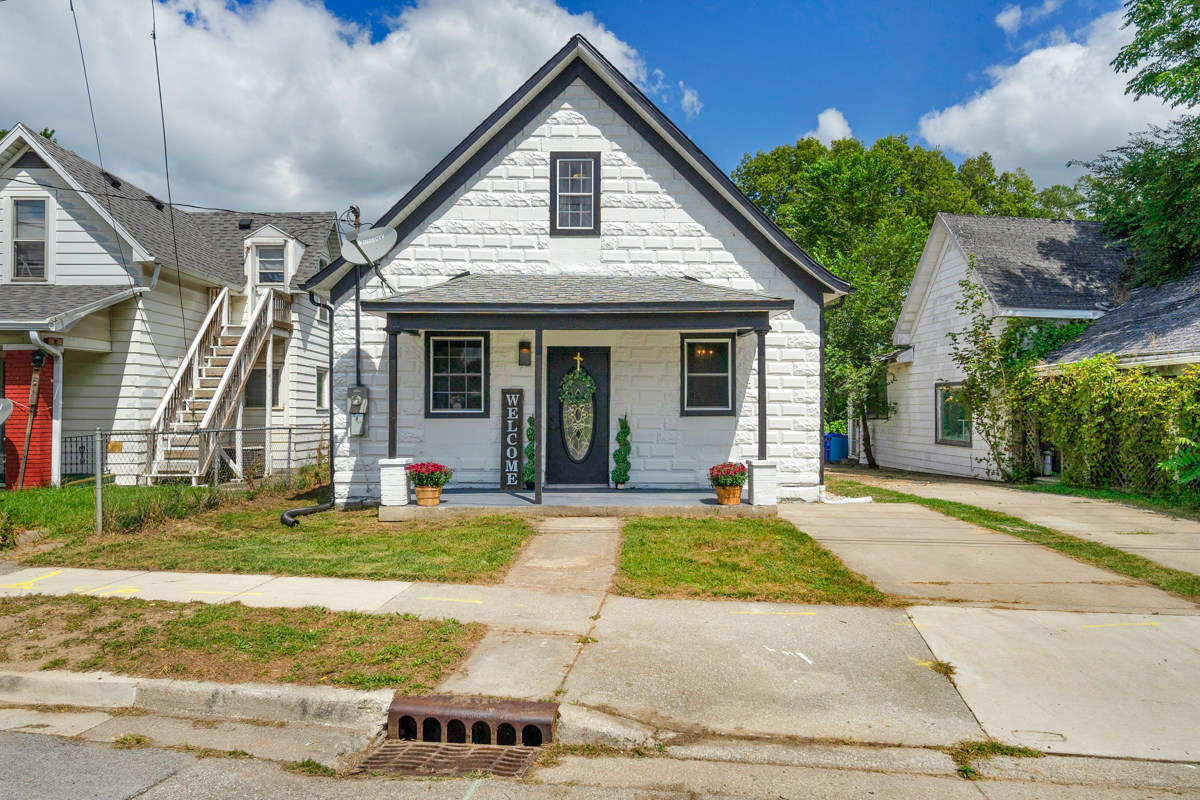 Property main image
