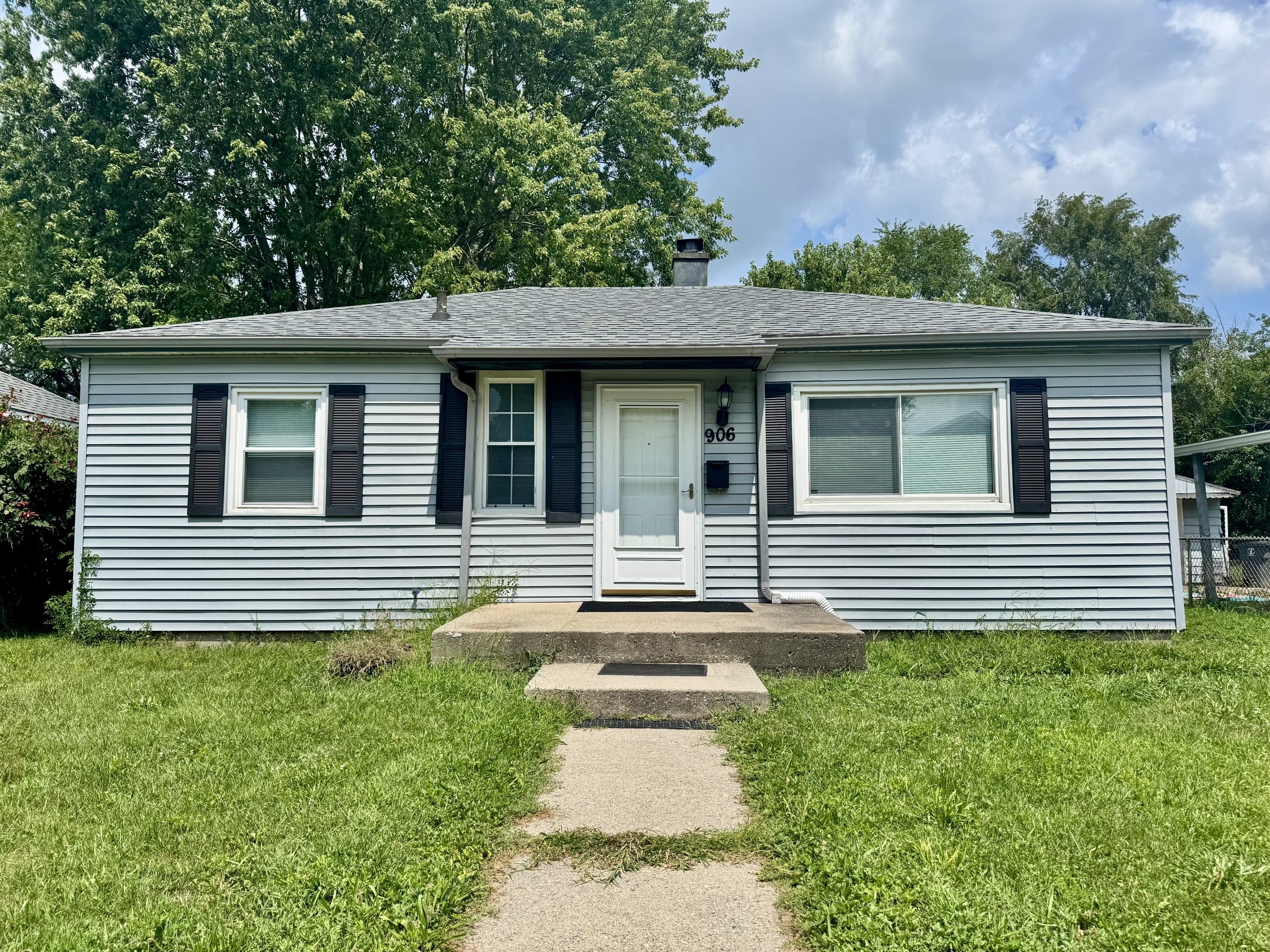 906 East Elm Street